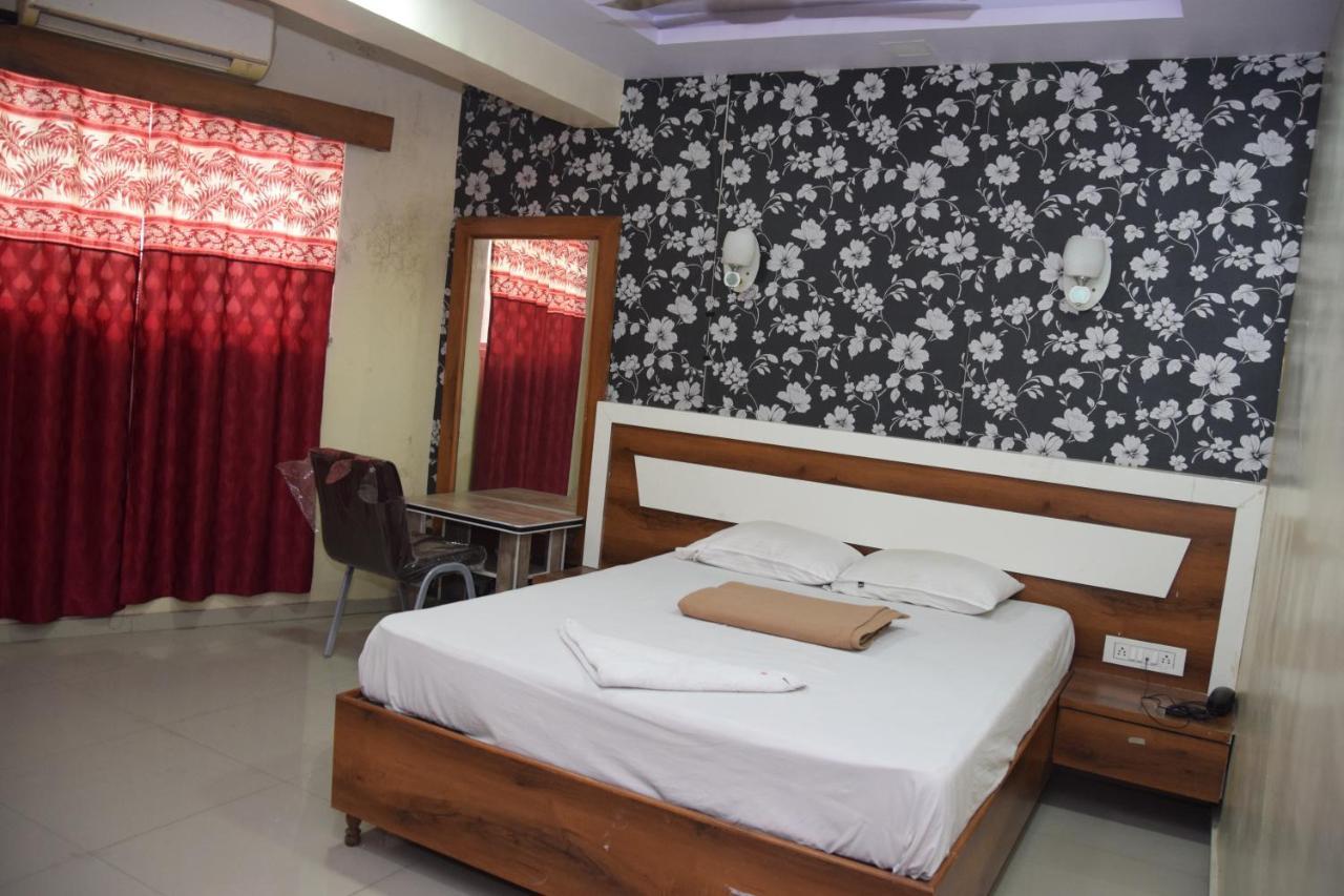 Hotel Riviera Residency Thane Ngoại thất bức ảnh