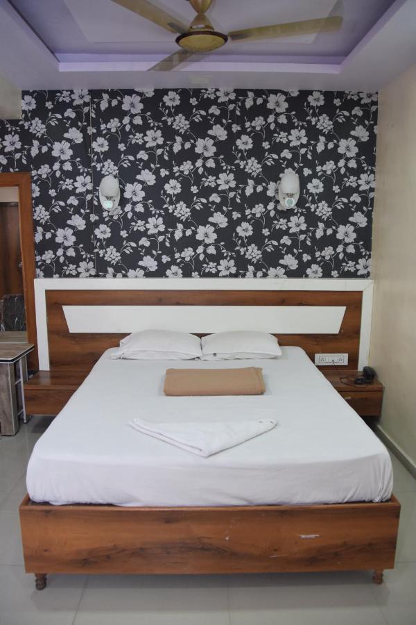 Hotel Riviera Residency Thane Ngoại thất bức ảnh