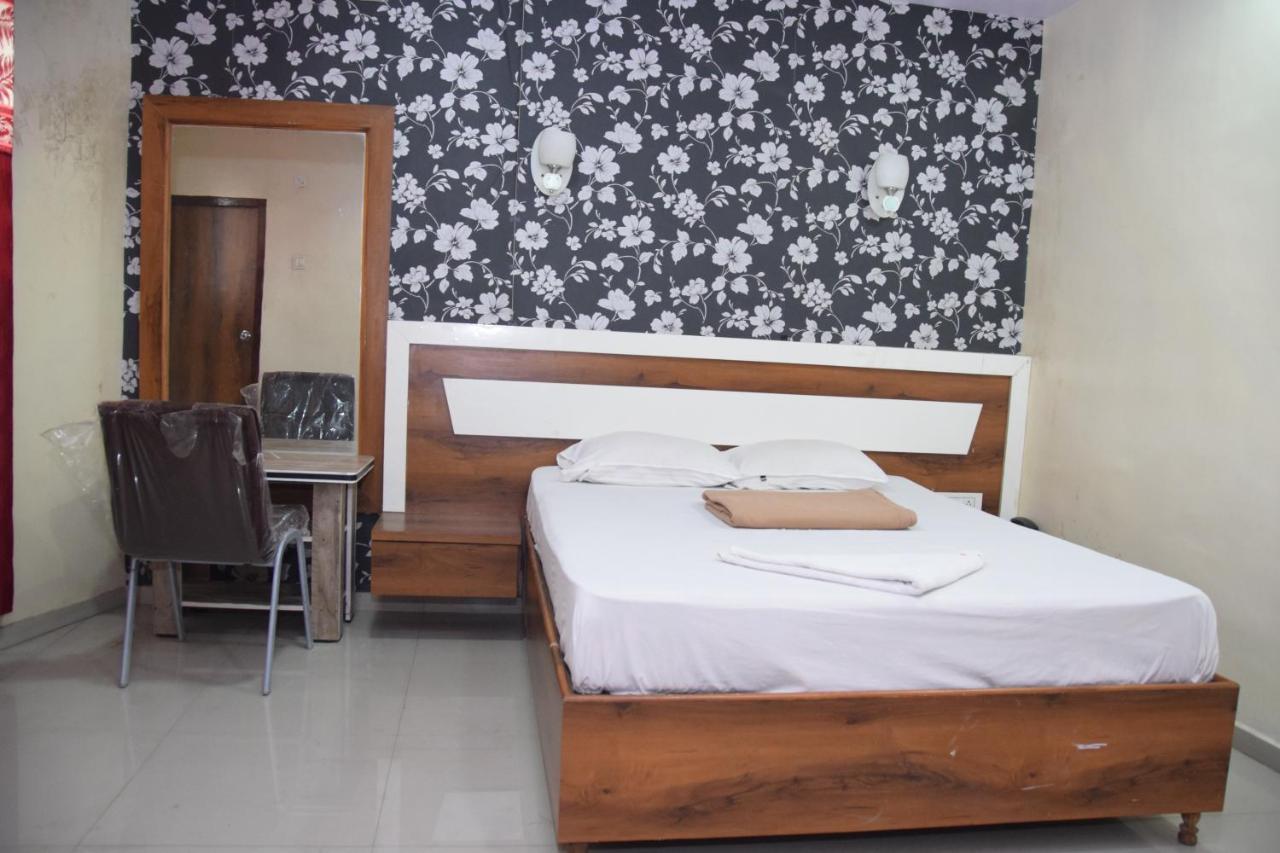 Hotel Riviera Residency Thane Ngoại thất bức ảnh