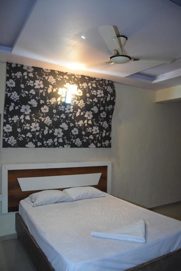 Hotel Riviera Residency Thane Ngoại thất bức ảnh
