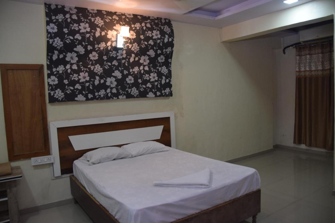 Hotel Riviera Residency Thane Ngoại thất bức ảnh