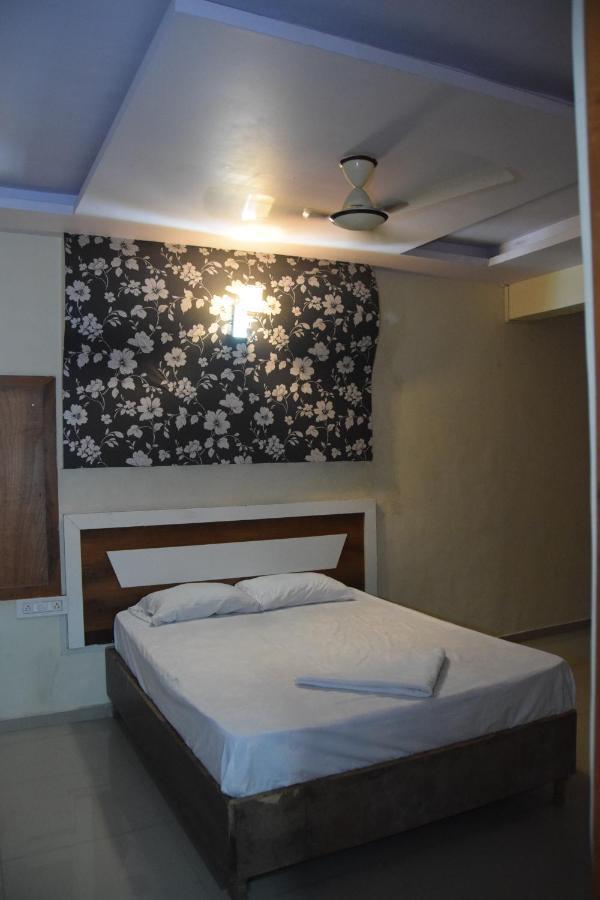Hotel Riviera Residency Thane Ngoại thất bức ảnh
