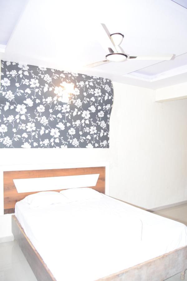 Hotel Riviera Residency Thane Ngoại thất bức ảnh