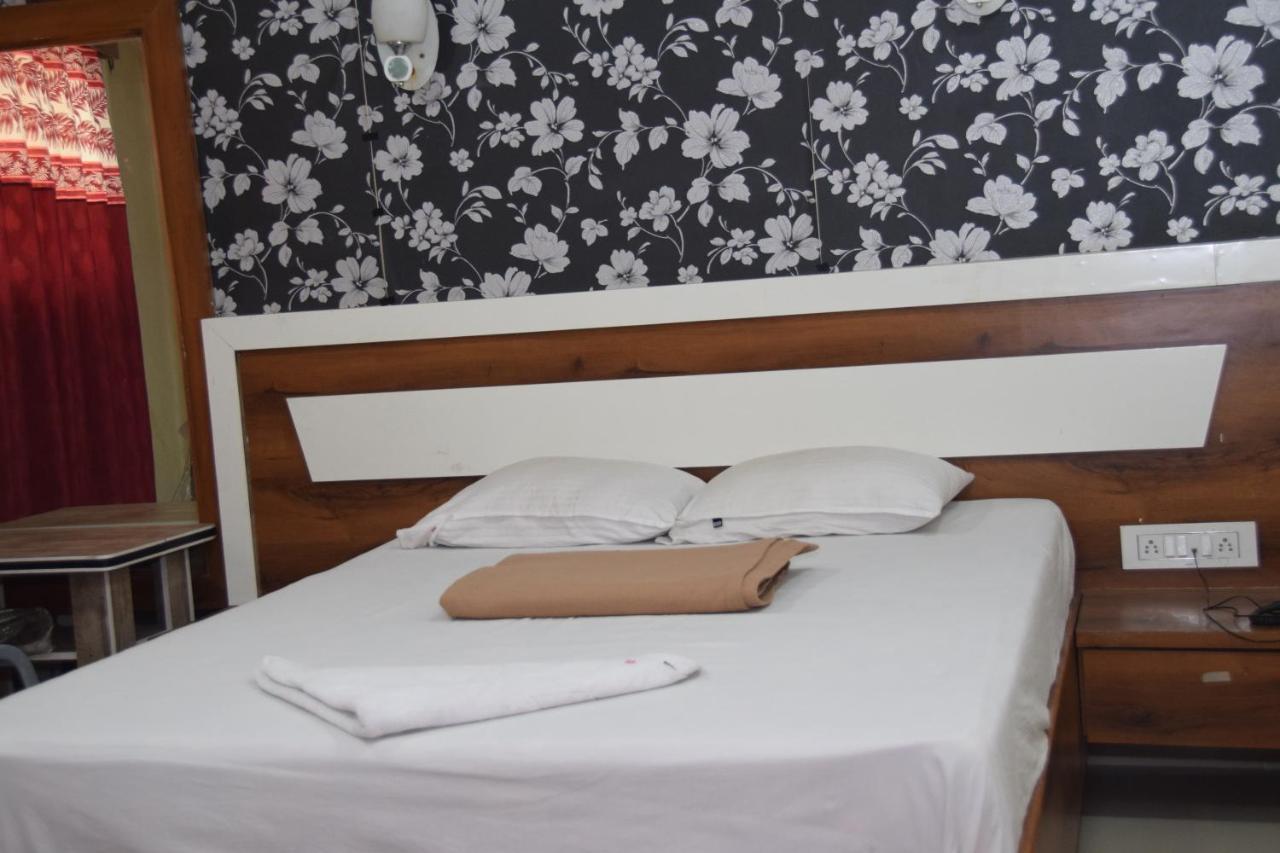 Hotel Riviera Residency Thane Ngoại thất bức ảnh